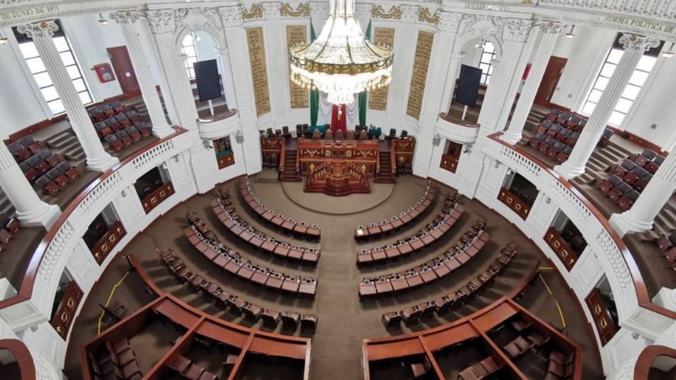 Con esta aprobación, el personal de limpieza del Congreso de la CDMX cuenta con seguridad jurídica. Foto: Cuartoscuro