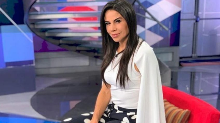 Paola Rojas consiente a sus fans con entallado vestido rojo pasión: FOTOS