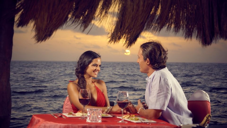 Las parejas podrán llevar su viaje burbuja a un nivel superior al disfrutar su estancia desde alguna de las más exclusivas suites que darán el toque perfecto para vivir unas vacaciones irrepetibles. 