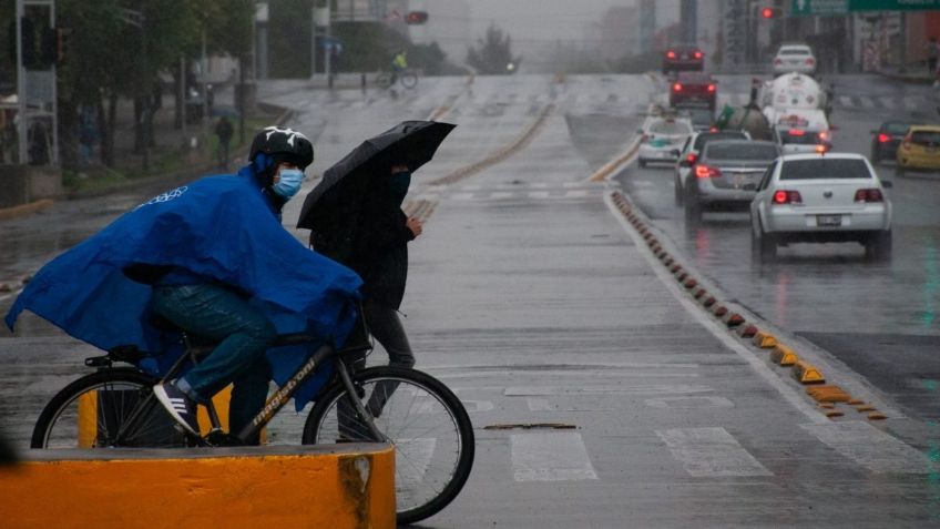 Clima CDMX: Lluvias afectan cuatro alcaldías; prevén se generalicen con caída de granizo