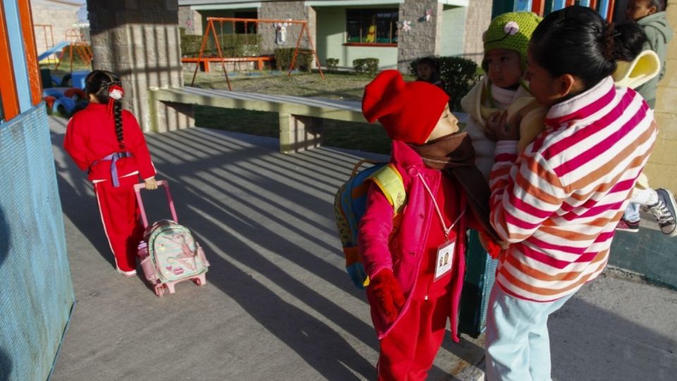 El Calendario Escolar 2020-21 tiene establecidos 190 días hábiles para Educación Básica y durante el periodo escolar habrá diversos 'puentes' y vacaciones. Foto: Cuartoscuro