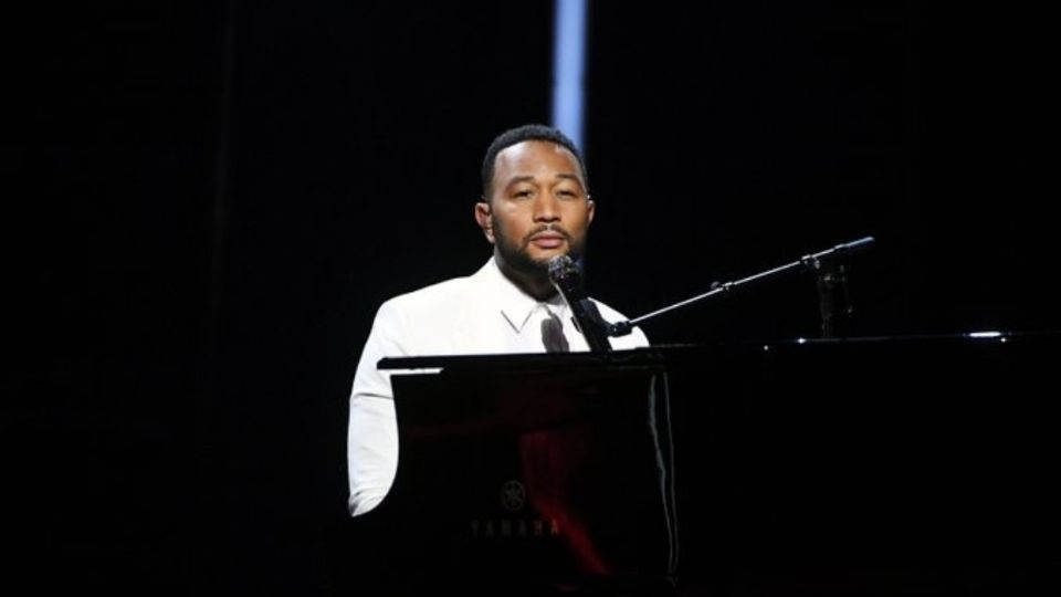 John Legend interpreta 'Never Break'. Foto: Twitter