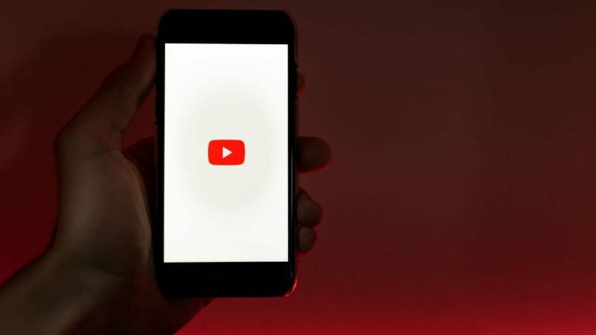 Un 23 de abril de 2005 YOUTUBE subió su primer video a la plataforma: VIDEO