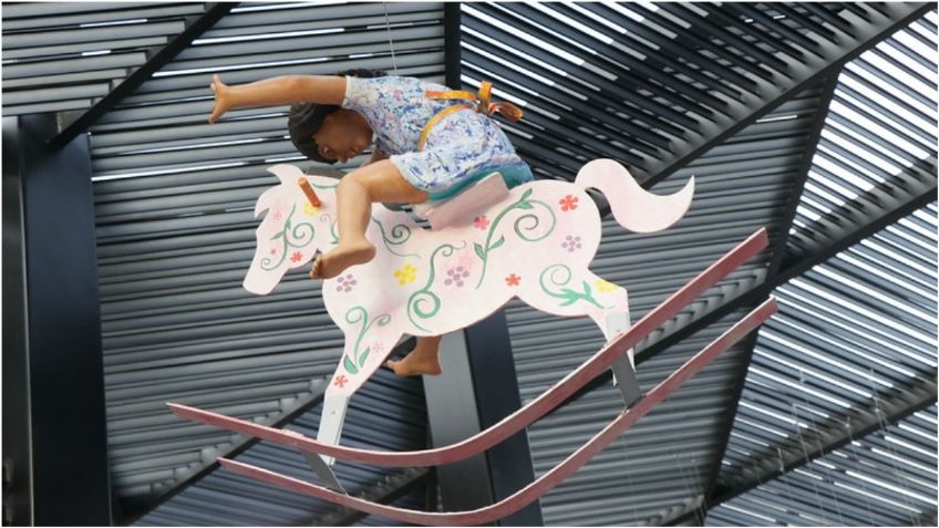 “¿Mami, papi, juegan conmigo?” es una obra más en la Galería a Cielo Abierto en Tlaquepaque