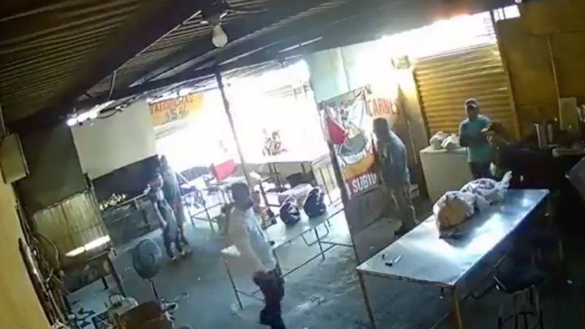 Empleado de pollería asesina a presunto extorsionador en Nuevo León: VIDEO