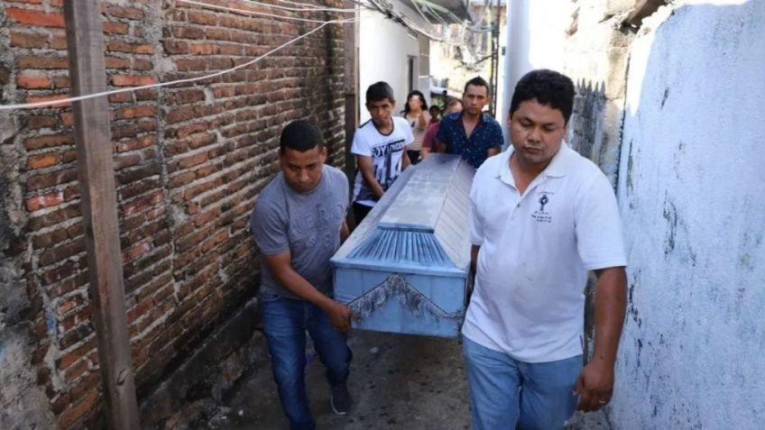 ¡Qué triste! Funeraria saca a muerto de su ataúd por falta de pago