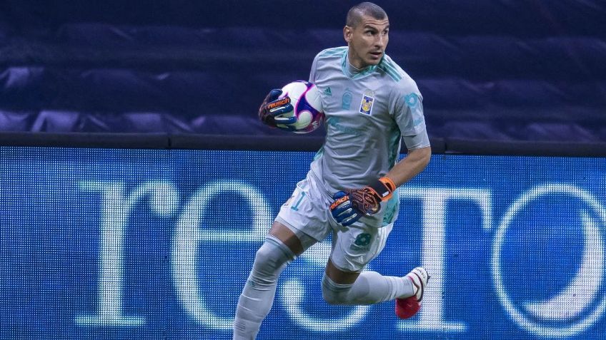 Nahuel Guzmán se come "GOL DE MEDIA CANCHA" en el San Luis vs Tigres: VIDEO VIRAL