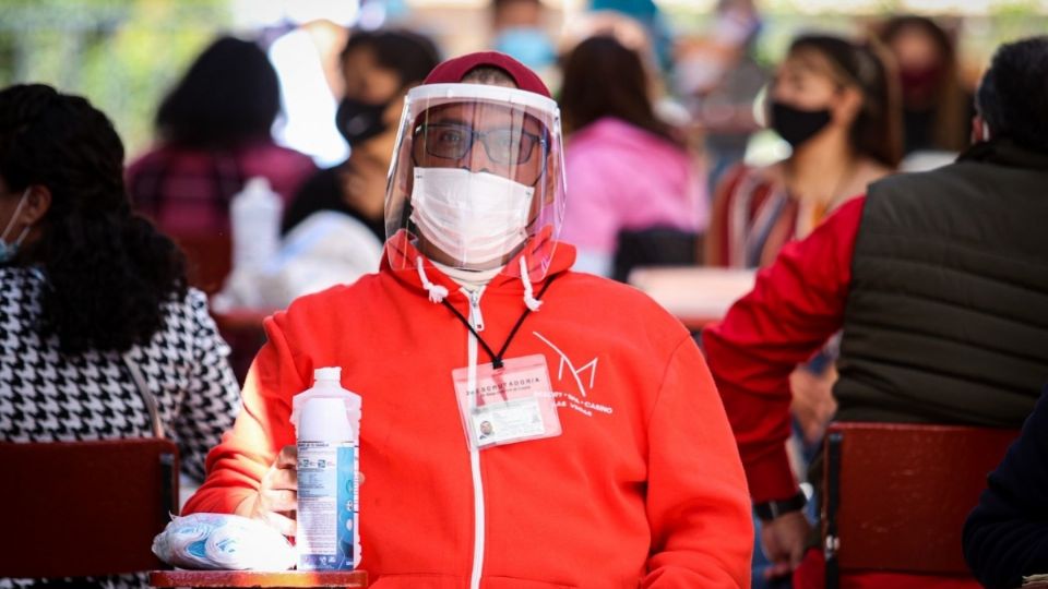 No se deben hacer a un lado las medidas de prevención y sana distancia. Foto: Cuartoscuro