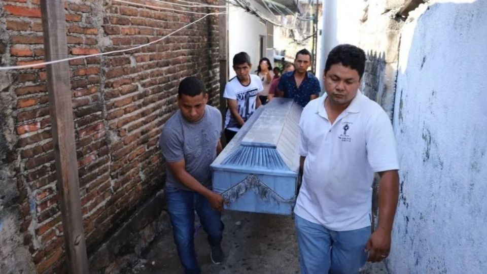 El joven fue velado en su casa. Foto: Especial