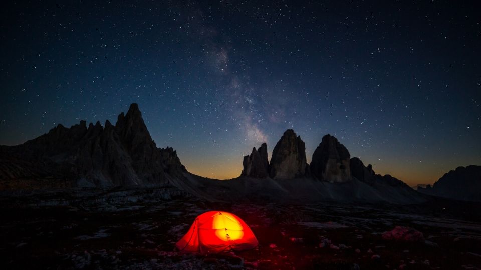 ASTROTURISMO. Promueve el derecho a disfrutar de cielos oscuros. Foto: Adobe Stock