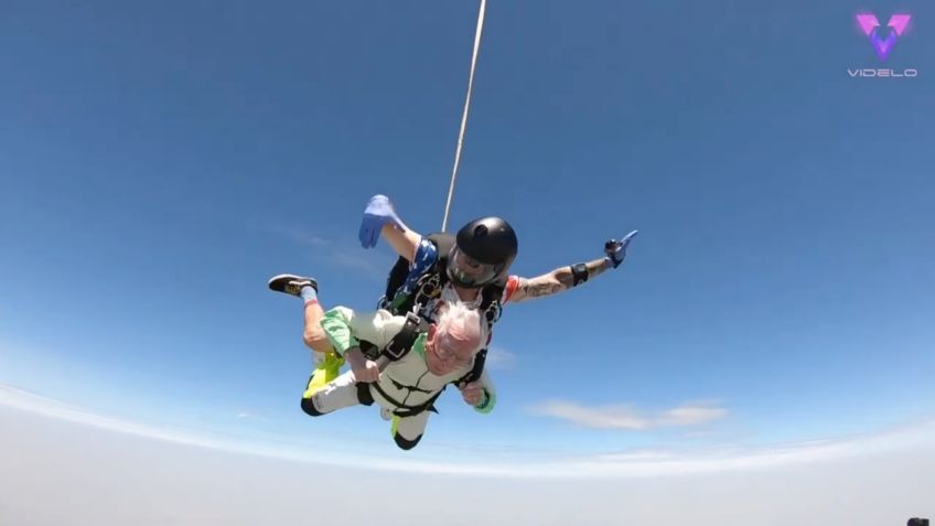 VIDEO VIRAL: ¡Abuelito extremo! A sus 103 años hombre rompe récord mundial al lanzarse en paracaídas