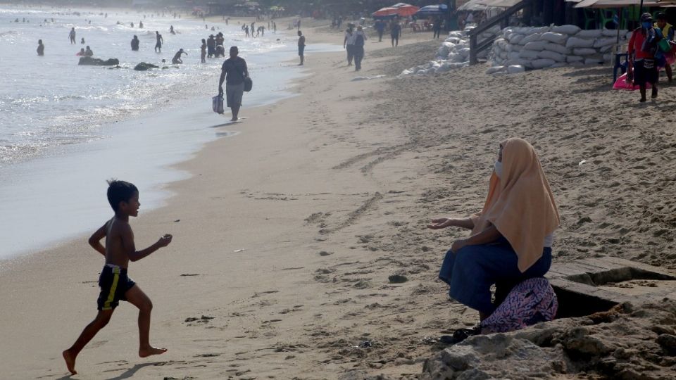 La propuesta fue avalada desde el pasado 29 de septiembre, por lo que ahora habrá libre tránsito en todas las playas del país. Foto: Cuartoscuro