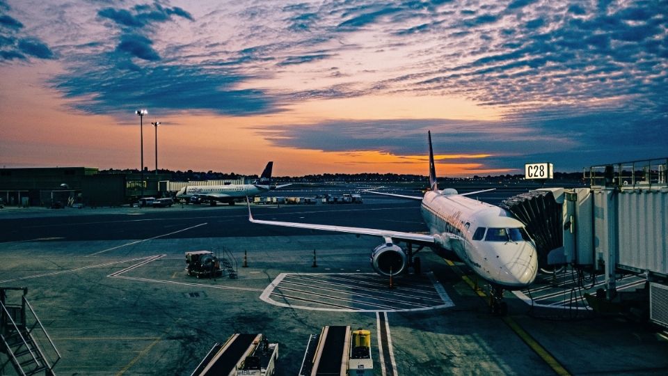 El viajero tiene que pagar por la Tarifa de Uso del Aeropuerto en cada vuelo.