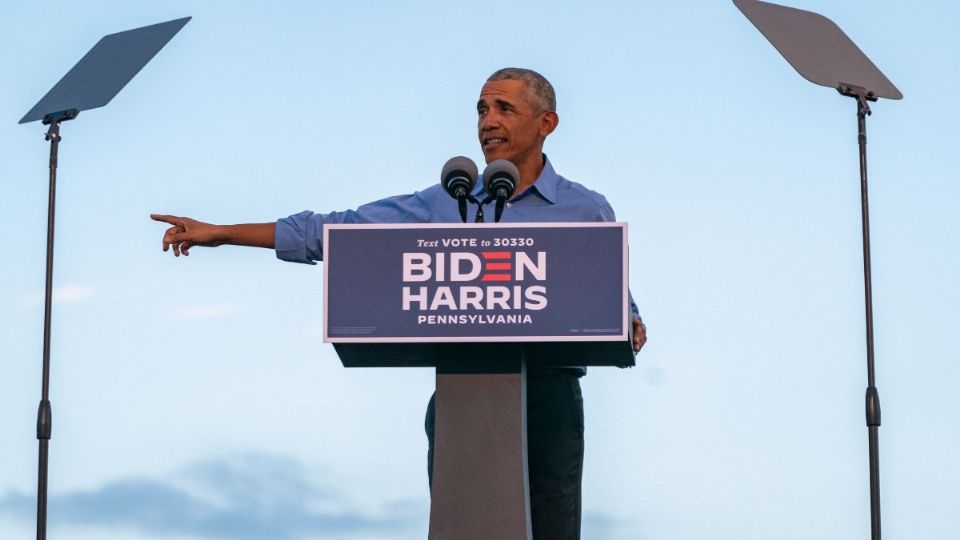 El expresidente de EU, Barack Obama, criticó duramente al gobierno de Donald Trump. Foto: AFP