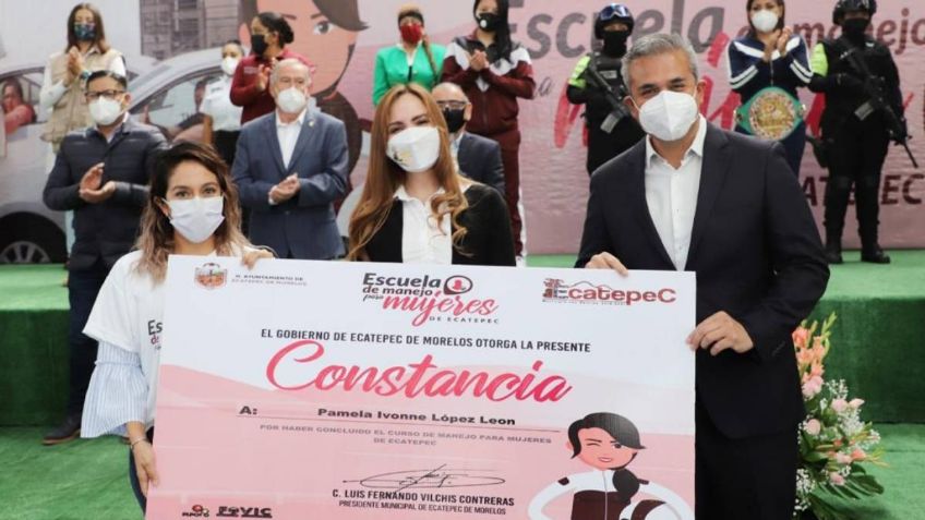 Ecatepec lanza la única escuela pública de manejo para mujeres