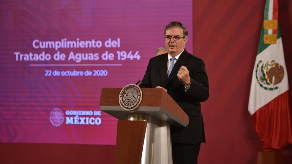 El presidente reconoció su labor como canciller. FOTO: DANIEL OJEDA