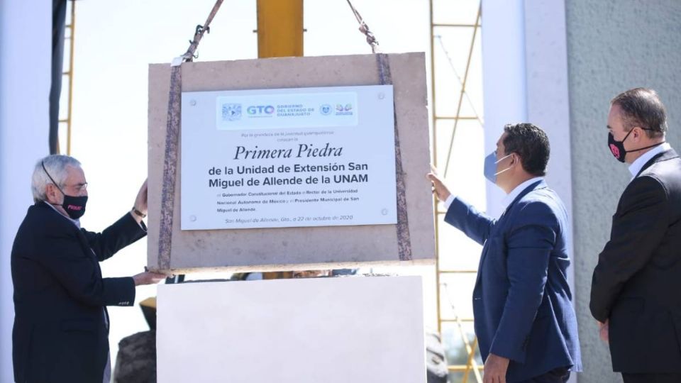 El rector y el gobernador indicaron que esta obra sumará un desarrollo benéfico para la universidad y el estado