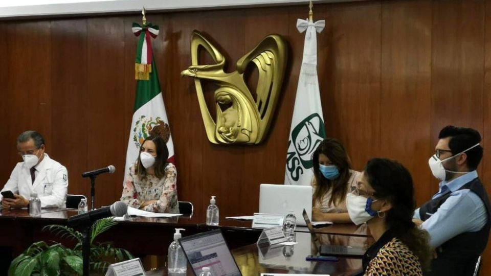 Se llevó a cabo la séptima sesión del grupo de trabajo entre autoridades del IMSS y familiares de los niños con cáncer. Foto: Especial