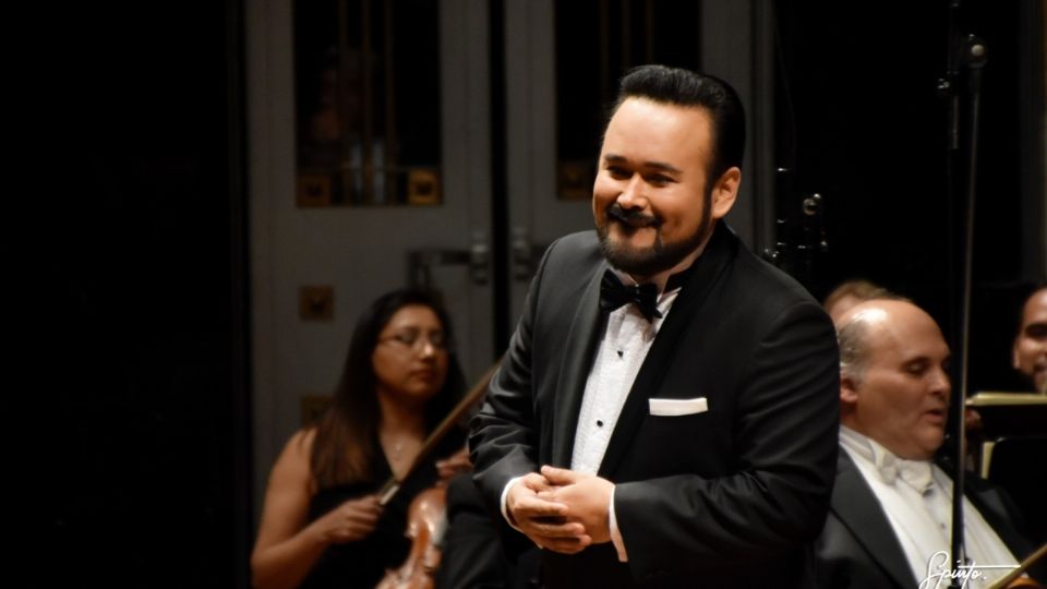 PUNTO CLAVE. Javier Camarena en El barbero de Sevilla con el aria “Cessa di più resistere'. Foto: Cortesía Colección Octavio Sosa