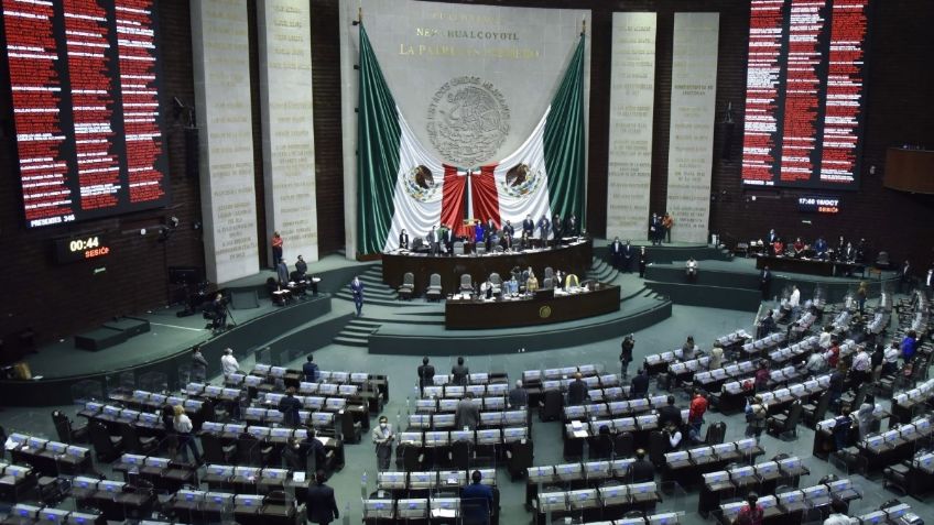 Buscan diputados de Morena limitar “chapulineo” en la Cámara