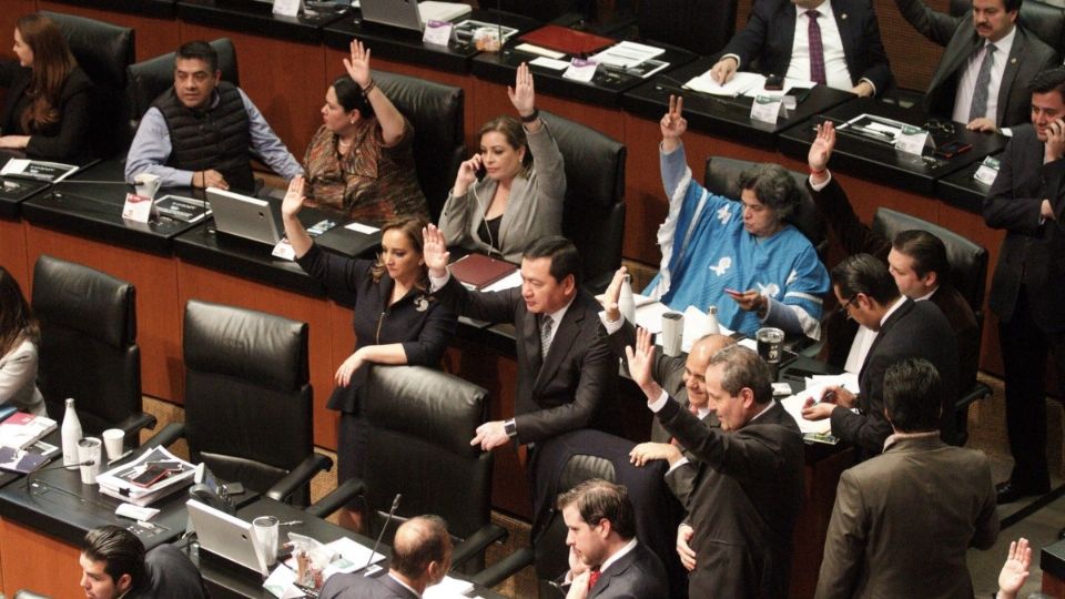 QUEJA. La oposición acusó de insensibilidad por aumento al cobro de espectro radioeléctrico. Foto: Cuartoscuro