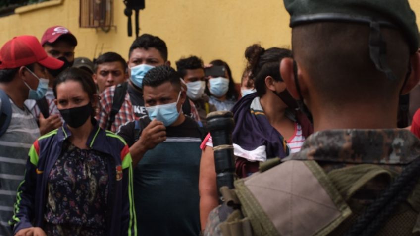 Sí hay riesgo sanitario en caravanas migrantes: SRE