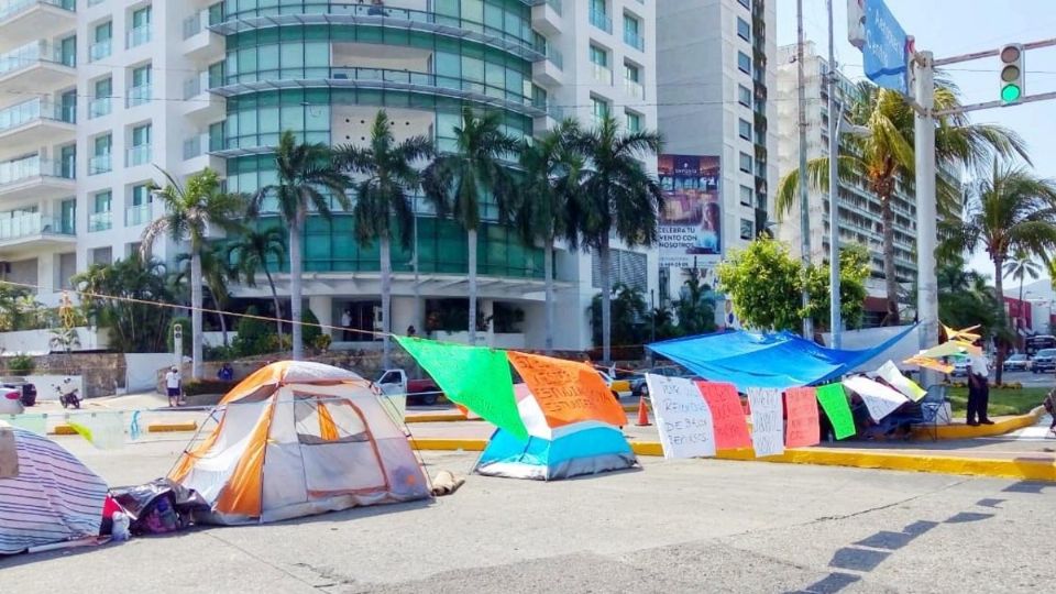 En esa ocasión los estudiantes bloquearon de manera total la circulación frente a una universidad privada  Foto: Especial