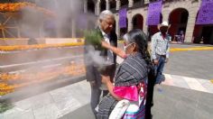 AMLO encabeza ceremonia por los tres días de luto nacional  y presenta ofrenda en Palacio Nacional