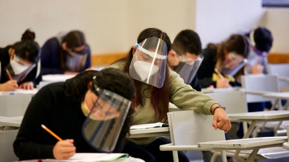 Los aspirantes acudieron a presentar las pruebas. Foto: IPN