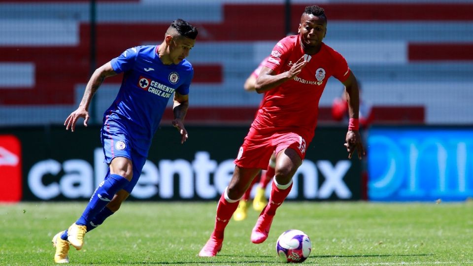 Carlos Adrián Morales, DT interino de los Diablos, aseguró que su escuadra retomó seguridad con la victoria, luego de que hilaban seis partidos sin conocer el triunfo. Foto: @TolucaFC