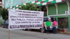 Aspirantes rechazados a universidad pública de Guerrero protestan en Acapulco