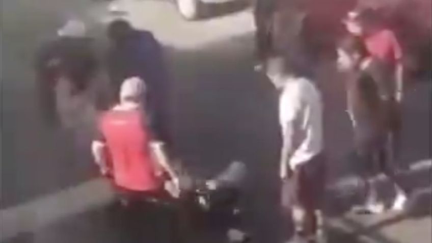 VIDEO VIRAL: Vecinos de Naucalpan propinan golpiza a presunto asaltante