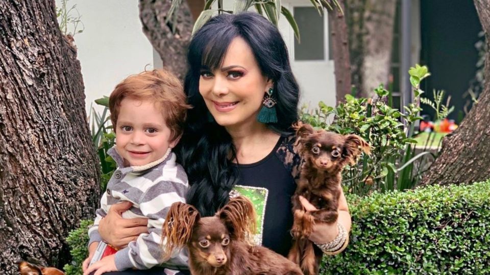 Maribel Guardia se encuentra feliz al lado de su actual esposo y disfruta de la etapa de abuela. Foto: Especial