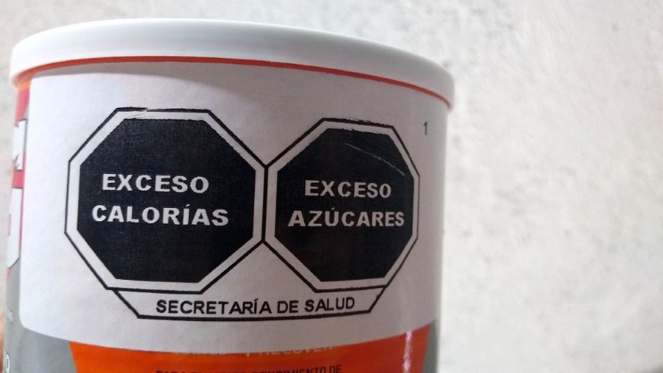 El empaque también tendrá dos leyendas precautorias, la primera para productos que contengan edulcorantes y la segunda para aquellos con cafeína Foto: Especial