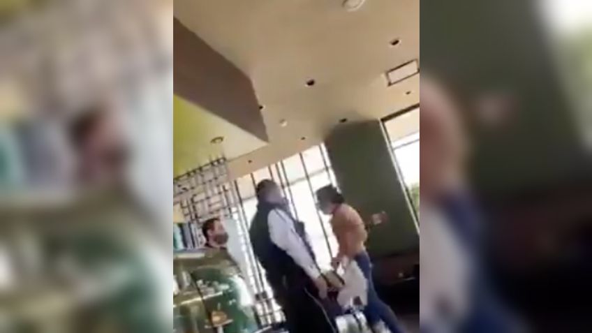 Hombre agrede a empleado por pedirle usar cubrebocas; "soy una PANTERA, te voy a poner en tu lugar": VIDEO