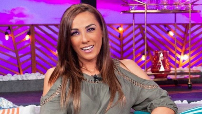 Consuelo Duval arranca suspiros con traje de cuero en "¿Quién es la máscara?": FOTO