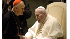 Papa Juan Pablo II desestimó abusos sexuales del Cardenal McCarrick; indica nuevo informe del Vaticano