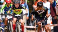 Pequeño camboyano gana competencia de ciclismo de montaña