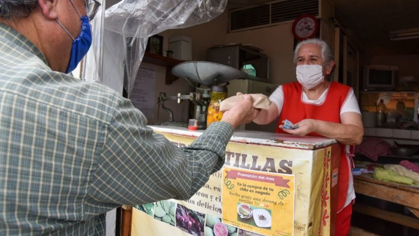 Pese a inflación, confianza del consumidor se mantiene, pero predomina la cautela