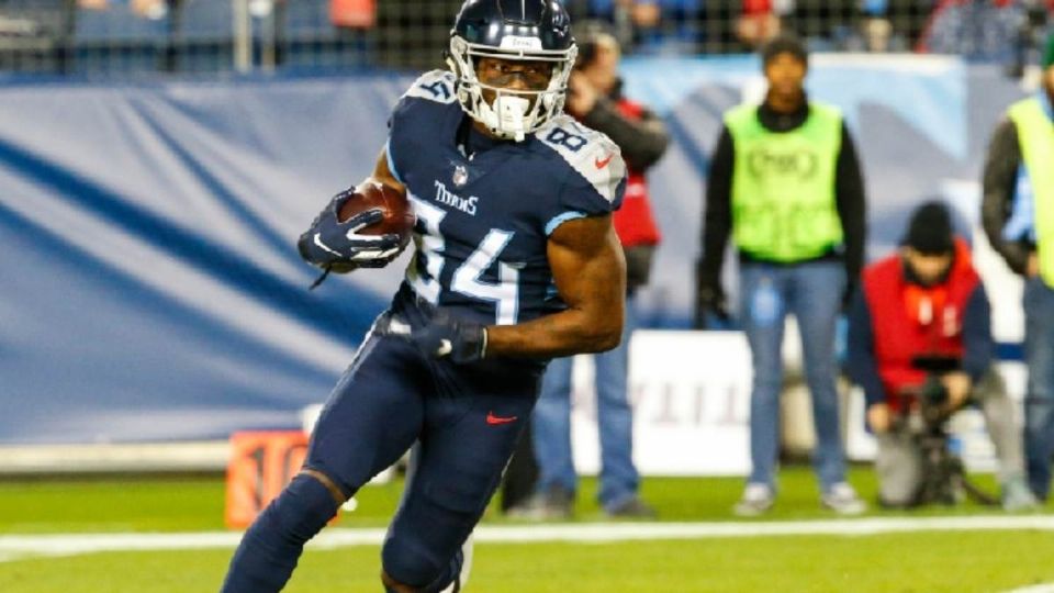 Corey Davis si jugará contra los Colts este jueves por la noche. Foto: Especial