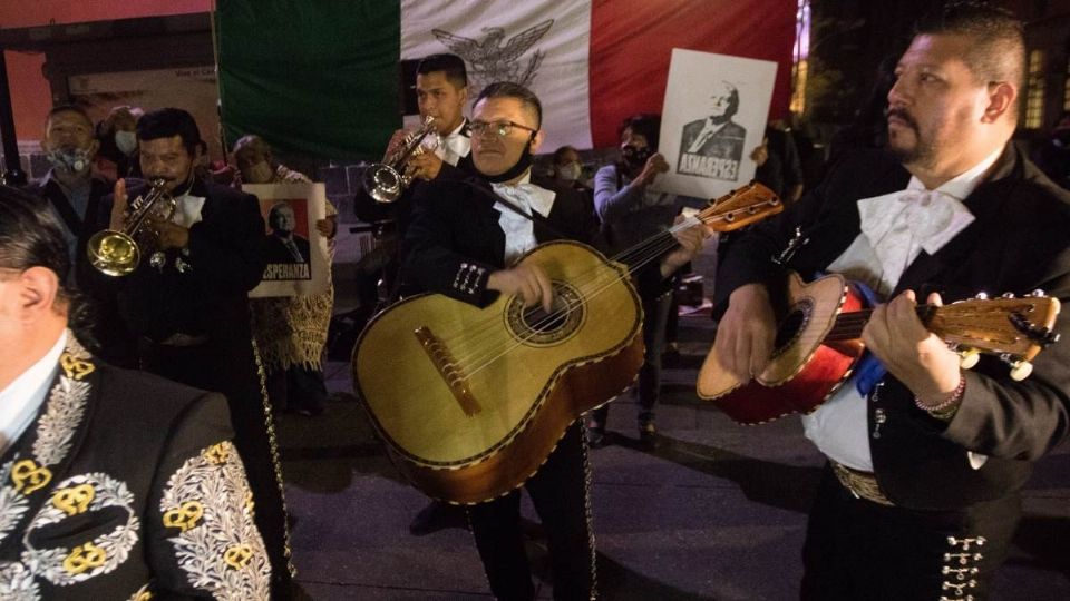 La serenata se brindó con mucho cariño para AMLO. Foto: Cuartoscuro