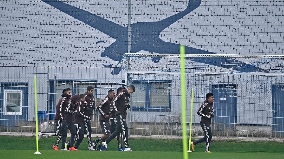 Tendremos la oportunidad de ver de ver en la delantera mexicana a Jesús 'Tecatito' Corona, Raúl Jiménez e Hirving 'Chucky' Lozano. Foto: Archivo/ Twitter @miseleccionmx