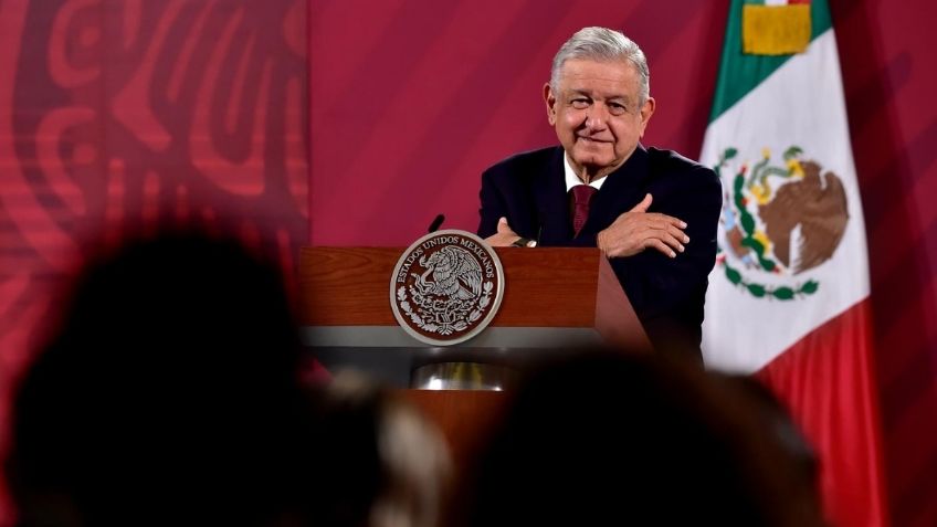 AMLO reconoce a los legisladores de la 4T: "ayudaron mucho en la transformación"