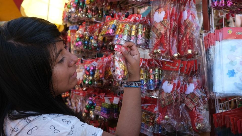 Decorar antes de Navidad hace a las personas más felices. Foto: Cuartoscuro