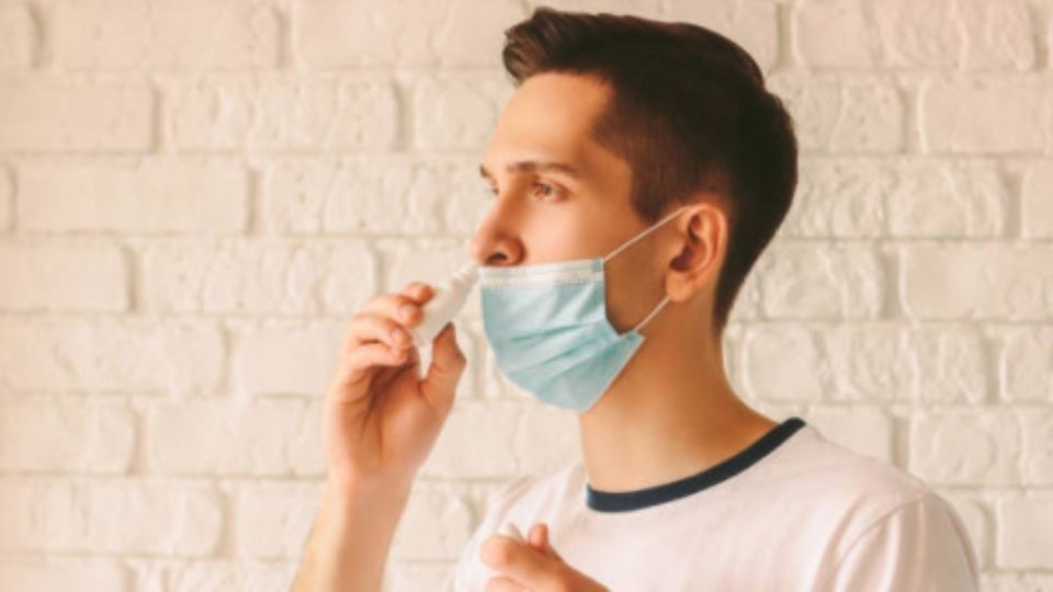 Estudio revela que spray nasal podría prevenir infección por Covid-19. Foto: iStock