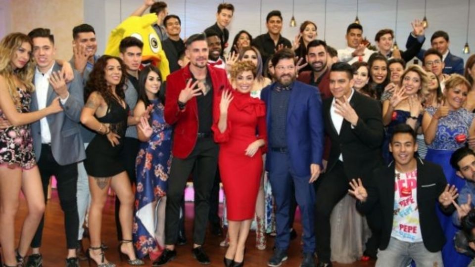 El elenco de programa 'Enamorándonos'. Foto: Especial