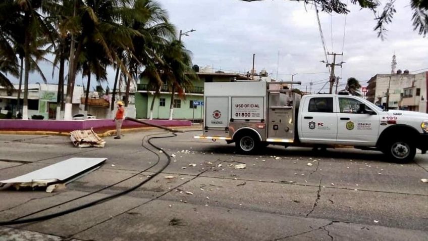 Vientos arrasan con casas en el sur de Veracruz