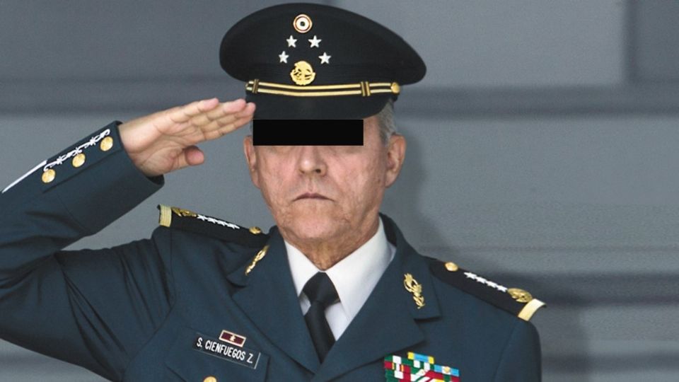 El General Cienfuegos se dio por notificado y proporcionó toda su información personal Foto: Especial