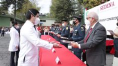 Condecoran a 35 trabajadores de la salud del IMSS por su labor ante el Covid-19