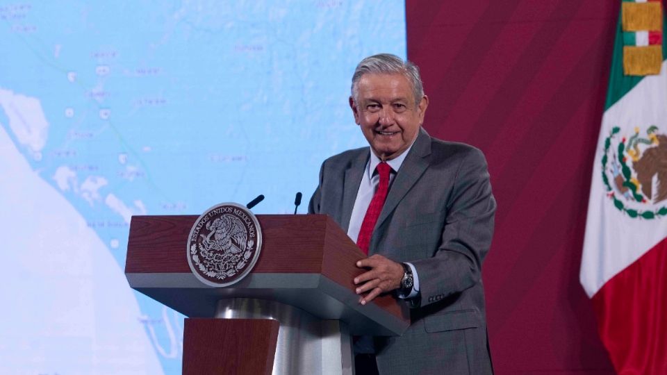 López Obrador anunció que se retomará el proyecto de construcción del Tren Eléctrico de Chalco, y dijo que ya tienen avances en el proyecto ejecutivo. Foto: Cuartoscuro